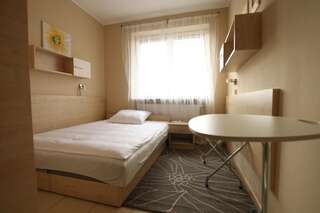 Отели типа «постель и завтрак» Standard Delegacyjny Bed & Breakfast Домброва-Гурнича Двухместный номер эконом-класса с 2 отдельными кроватями-2